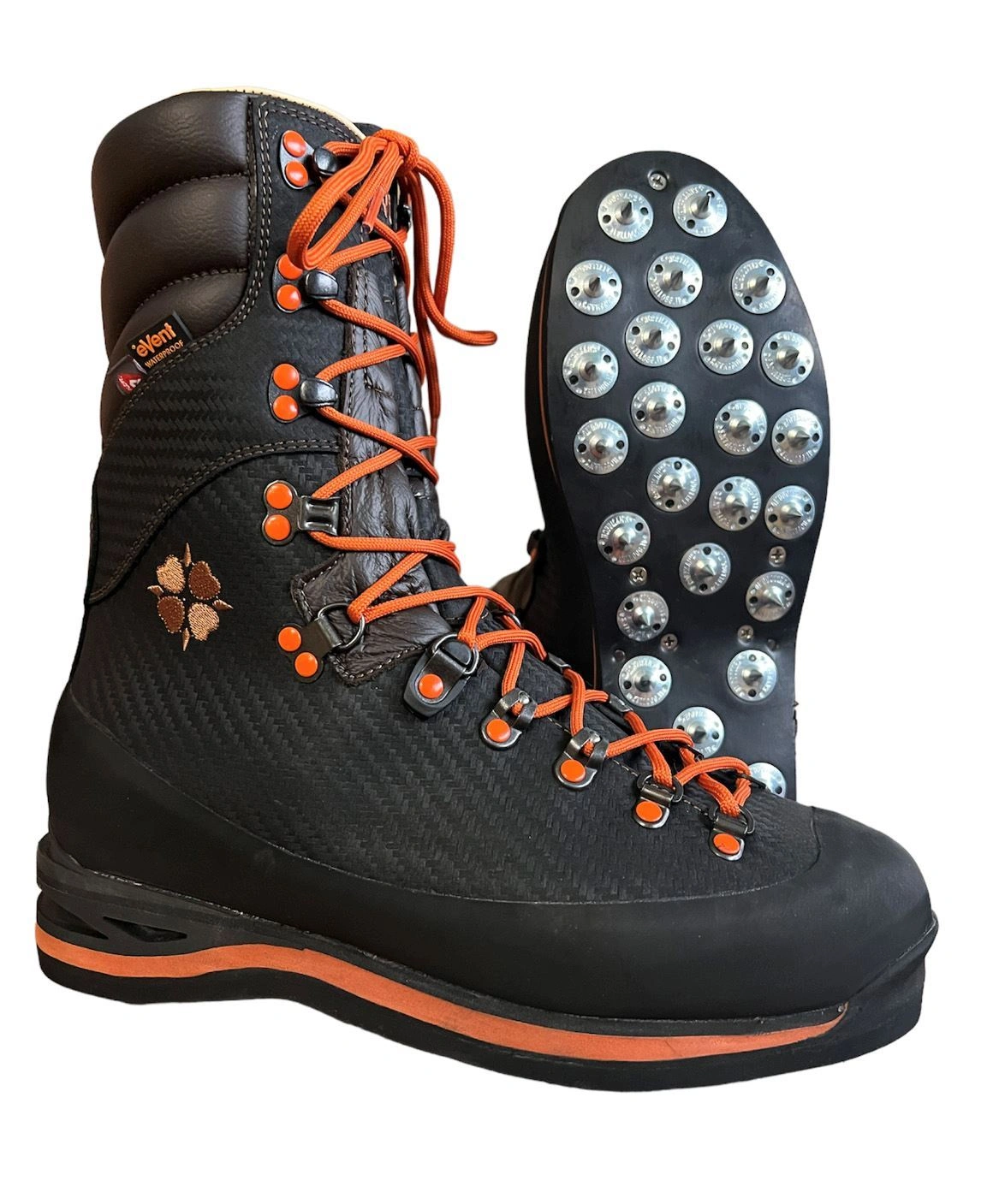 Grizzly-Stiefel: Dein Fels in der Brandung! Robuste 10-Zoll-Sohle, klassische Form, jeder Schritt ein Statement.